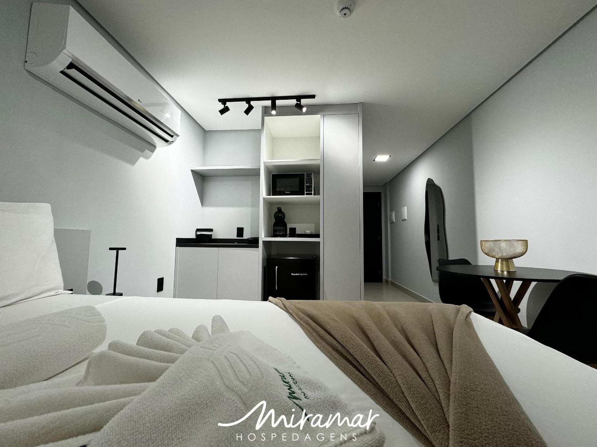 Alta Garden- Pe Na Areia-miramar Hospedagens Apartamento